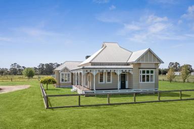 House For Sale - VIC - Huntly - 3551 - Acreage Lifestyle with Town Convenience  (Image 2)