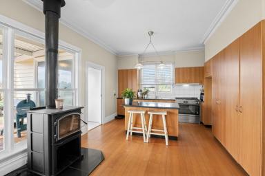 House For Sale - VIC - Huntly - 3551 - Acreage Lifestyle with Town Convenience  (Image 2)