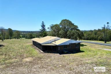 Residential Block For Sale - QLD - Nahrunda - 4570 - OAKRIDGE ESTATE - RENOVATOR?  (Image 2)