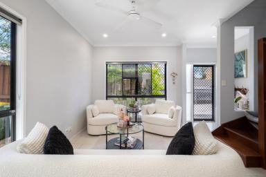 Unit For Sale - QLD - Tanah Merah - 4128 - LOCATION IS KEY  (Image 2)