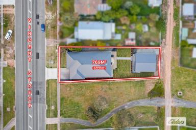 House For Sale - VIC - Ararat - 3377 - Exceptional Quality, Stylish Design & Every Modern Comfort – Central Ararat Living at Its Best  (Image 2)