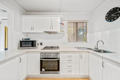 Townhouse For Sale - WA - Como - 6152 - Fully Renovated & Secure Townhouse in the Heart of Como  (Image 2)