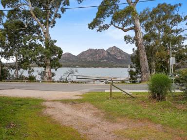 House For Sale - TAS - Coles Bay - 7215 - Location and Flexibility  (Image 2)
