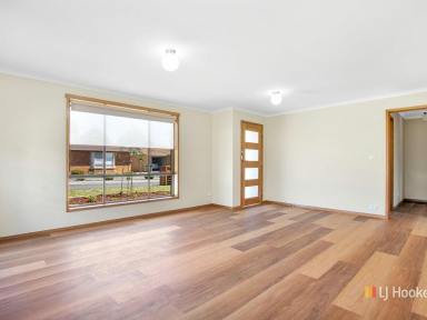 Unit For Sale - TAS - Devonport - 7310 - Tidy Unit in a Great Area  (Image 2)