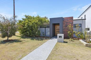 House For Sale - WA - Padbury - 6025 - The Art of Easy Living!  (Image 2)