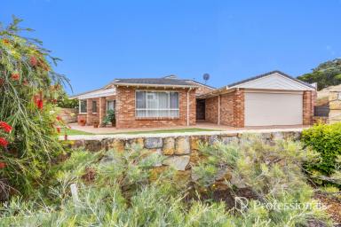 House For Sale - WA - Bunbury - 6230 - Watch the Sunset Over the Ocean  (Image 2)