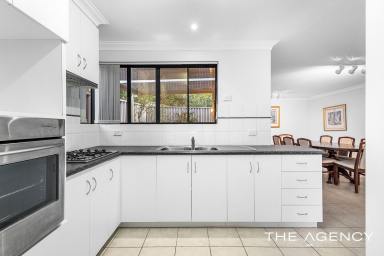 Townhouse For Sale - WA - Attadale - 6156 - Premium End Townhouse in Secure Boutique Setting  (Image 2)