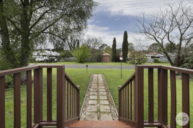 House For Sale - VIC - Linton - 3360 - Charming Home On Over 1,000m² In The Heart Of Linton  (Image 2)