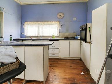House For Sale - VIC - Lindenow South - 3875 - MINER’S COTTAGE: RENOVATORS OR DEVELOPERS DELIGHT.  (Image 2)