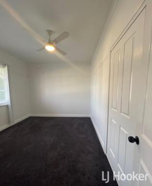 House Leased - NSW - Inverell - 2360 - RENOVATED FAMILY HOME  (Image 2)