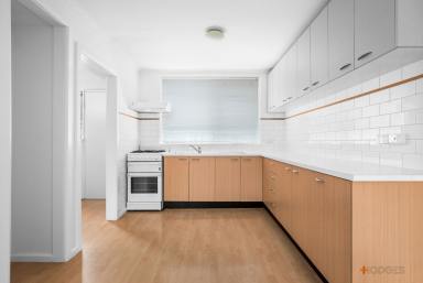 Apartment For Lease - VIC - Parkdale - 3195 - BRIGHT AND SUNNY | SUPER SPACIOUS | BEACHSIDE LOCATION  (Image 2)