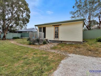 House For Sale - SA - Birdwood - 5234 - Turn-key family home and granny flat. Private & peaceful setting, large covered outdoor area, established gardens.  (Image 2)
