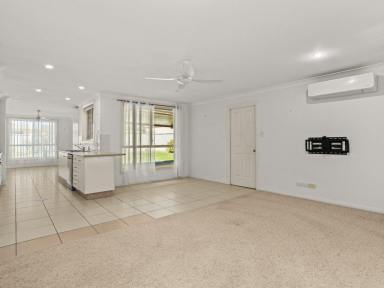 House For Sale - NSW - Old Bar - 2430 - IDEAL FIRST HOME OR INVESTMENT  (Image 2)
