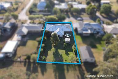 House For Sale - QLD - Crows Nest - 4355 - Great Position.. Short  walk to the Golf course, town CBD, and local School  (Image 2)