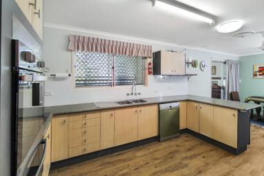 House For Sale - QLD - Crows Nest - 4355 - Great position.. short walk to the Golf course, town CBD and local School  (Image 2)