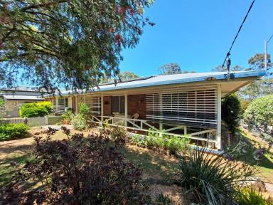 House For Sale - QLD - Crows Nest - 4355 - Great Position.. Short  walk to the Golf course, town CBD, and local School  (Image 2)