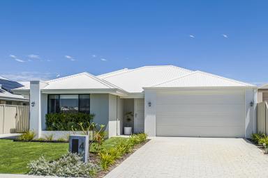 House For Sale - WA - Alkimos - 6038 - Walk to beach and park!  (Image 2)