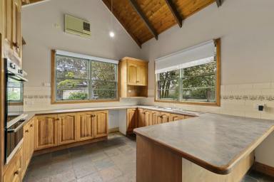 House For Sale - VIC - Noorat - 3265 - Tranquil Countryside Living  (Image 2)