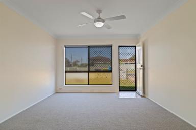 Unit For Lease - QLD - Harristown - 4350 - Beautifully Refreshed 2-Bedroom Duplex in Prime Harristown Location  (Image 2)