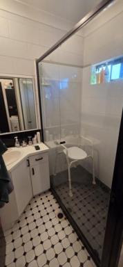 House For Sale - QLD - Taylors Beach - 4850 - HOUSE WITH SHED AT REAR AT BEACH!  (Image 2)