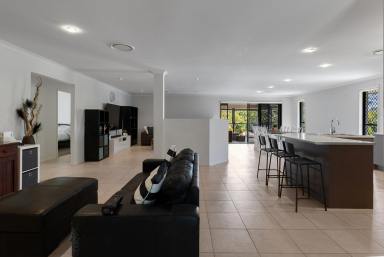 House For Sale - QLD - Pomona - 4568 - Spacious Modern Home with Pool & Shed  (Image 2)