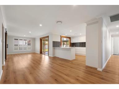 House For Sale - NSW - Forster - 2428 - Luxury Family Living, Flawlessly Renovated Coastal Retreat  (Image 2)