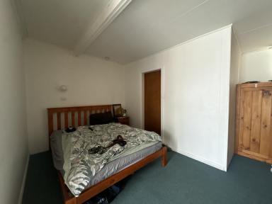 Unit For Lease - VIC - Casterton - 3311 - Tidy Unit close to Hospital  (Image 2)