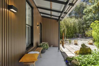 House For Sale - VIC - Daylesford - 3460 - Panoramic Views & Tranquil Living in Daylesford on Almost 2 Acres  (Image 2)