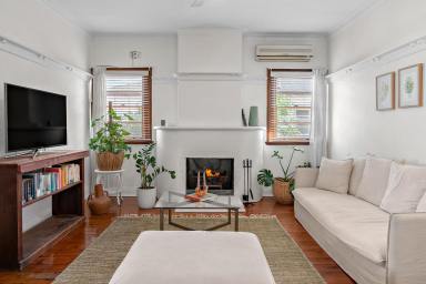 House For Sale - NSW - Mudgee - 2850 - CHARMING LIVING IN THE HEART OF MUDGEE  (Image 2)