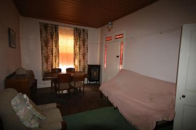 House For Sale - VIC - Elmore - 3558 - COTTAGE ON GENEROUS BLOCK  (Image 2)