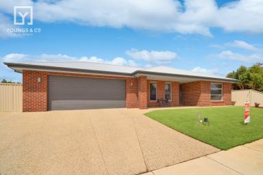 House For Sale - VIC - Kialla - 3631 - Quality Built – Spacious Family Living in Prime Kialla Location  (Image 2)