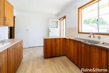 House For Lease - NSW - Lake Albert - 2650 - LAKE SIDE LIVING- Lawn & garden maintenance included  (Image 2)