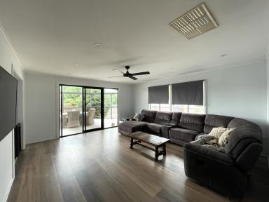 House For Sale - NSW - Gundagai - 2722 - 4 Bedroom Family Home  (Image 2)