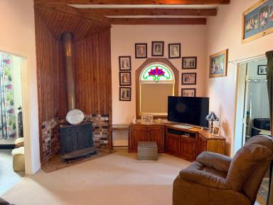 House For Sale - NSW - Moree - 2400 - CHARACTER AND CONVENIENCE (Image 2)