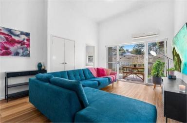 Apartment Leased - QLD - Norman Park - 4170 - Heart of Norman Park AVAILABLE NOW (Image 2)