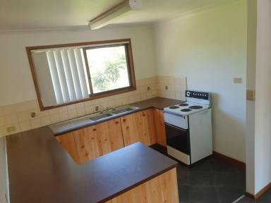 Townhouse For Lease - NSW - Muswellbrook - 2333 - PLEASANT
TWO B/r PLACE TO LIVE CLOSE & HANDY TO TOWN  (Image 2)