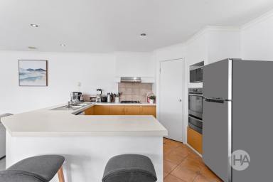 House For Sale - VIC - Somerville - 3912 - Family Flexibility in a Peaceful Somerville Pocket  (Image 2)