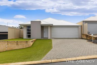 House For Sale - WA - Meadow Springs - 6210 - Effortless Living Starts Here  (Image 2)