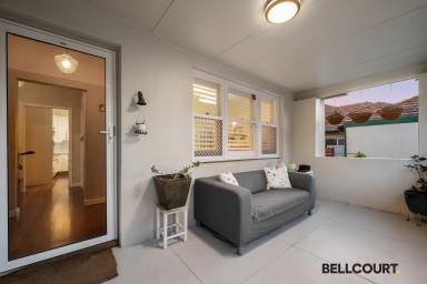 House For Sale - WA - Como - 6152 - CHARACTER, COMFORT & CHARM  (Image 2)