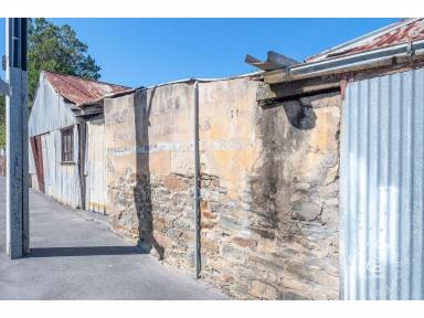 House For Sale - SA - Mount Pleasant - 5235 - A quaint Stone cottage with a huge amount of shedding.  (Image 2)