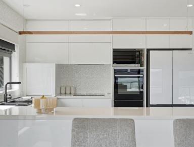 House For Sale - TAS - Rose Bay - 7015 - Stunning Views, Modern Living (Image 2)