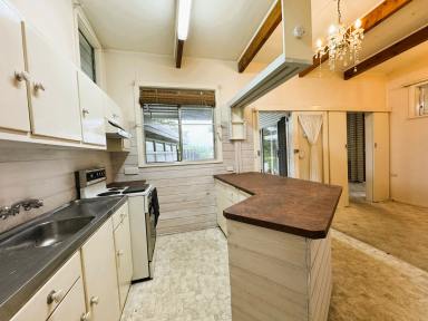 House For Sale - NSW - Inverell - 2360 - Quaint Cottage Charm in Sought-After Ross Hill  (Image 2)