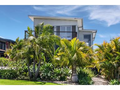 House For Sale - NSW - Diamond Beach - 2430 - Luxurious Tropical Getaway by the Beach  (Image 2)