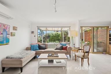 Townhouse For Sale - WA - Joondanna - 6060 - Stylish, Modern Living with Unbeatable Convenience!  (Image 2)