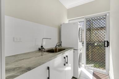 House For Lease - QLD - Kanimbla - 4870 - Executive Family Home - Fully Furnished  (Image 2)