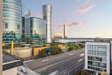 Apartment For Sale - WA - West Perth - 6005 - Top Floor Studio Apartment with Unbeatable Views  (Image 2)