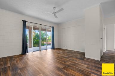 Unit For Lease - QLD - Manunda - 4870 - TWO BEDROOM UNIT - CLOSE TO LOCAL SHOPS AND SCHOOLS  (Image 2)