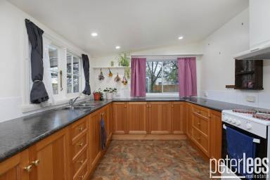 House For Sale - TAS - Campbell Town - 7210 - Charming Cottage with Room to Grow  (Image 2)