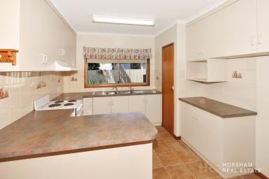 Unit For Sale - VIC - Horsham - 3400 - HOSPITAL AREA - UNIT (Image 2)