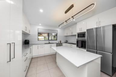 House For Sale - TAS - Sorell - 7172 - Modern Comfort Meets Panoramic Perfection in Sorell  (Image 2)